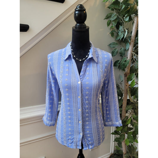 Ultra Pink Button Front Blouse Women's Medium Blue White Floral Embroidered