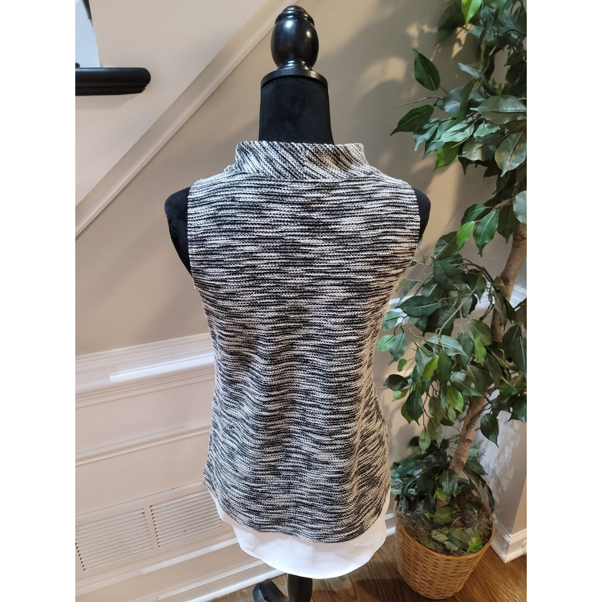 White House Black Market Blouse Women's SZ Small Gray Space Dye Mock Neck