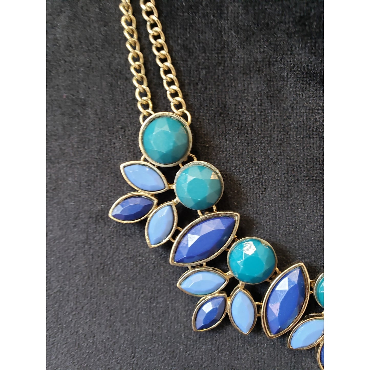 Women's Blue Teal Statement Necklace Lobster Clasp Gold Tone Floral Design