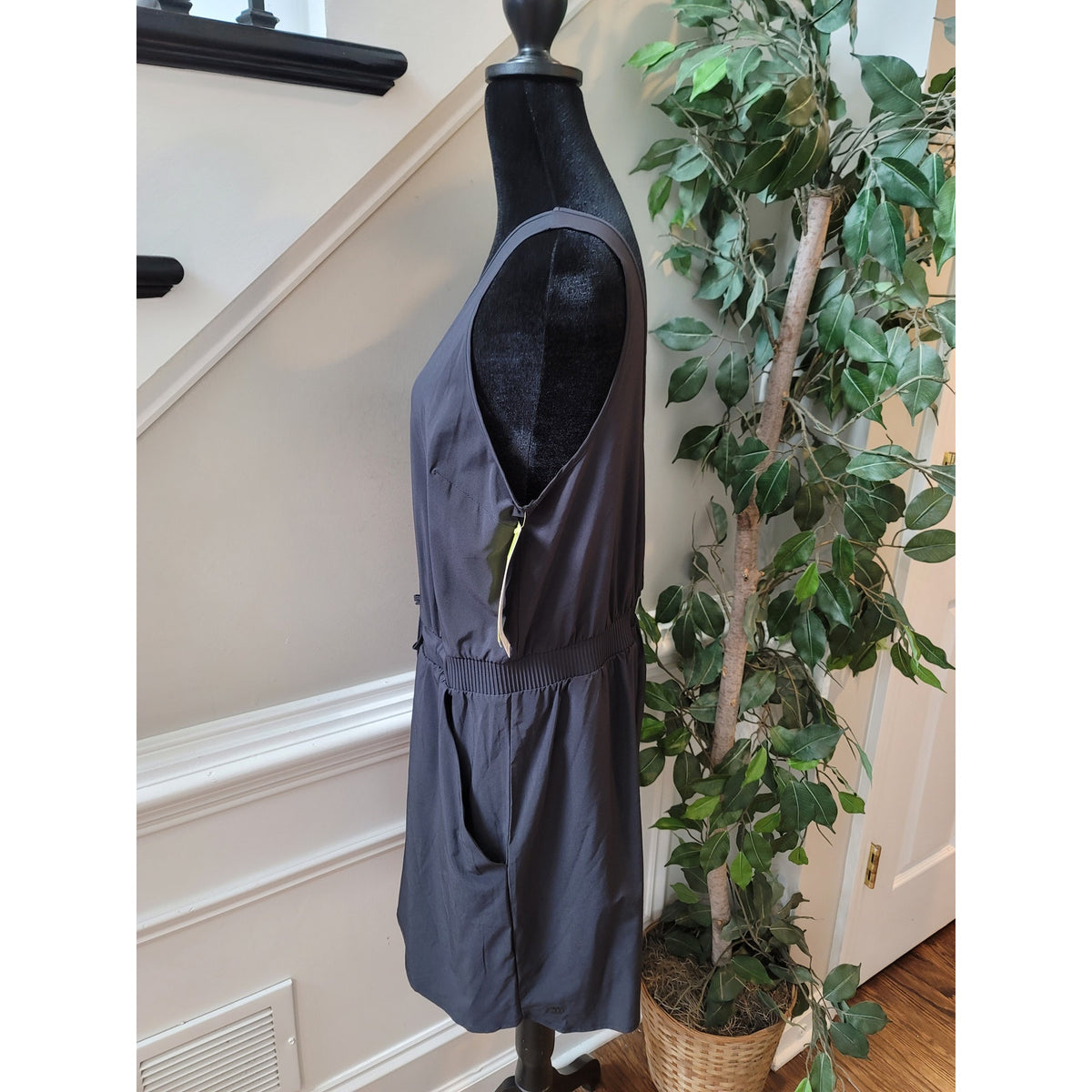 Aryn K Sleeveless Fit Flare Dress Women Medium Black Party Cocktail Formal