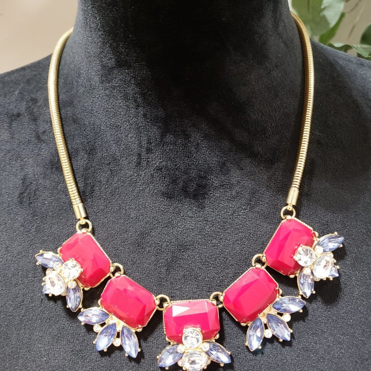 Chico's Womens Fashion Faceted Rhinestones Beaded Floral Statement Bib Necklace