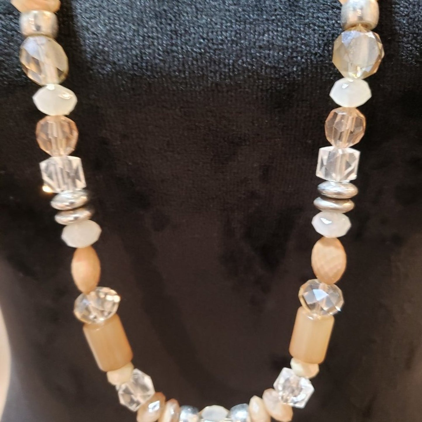 Womens Fashion Clear Cloudy Translucent Beads Collar Necklace with Lobster Clasp