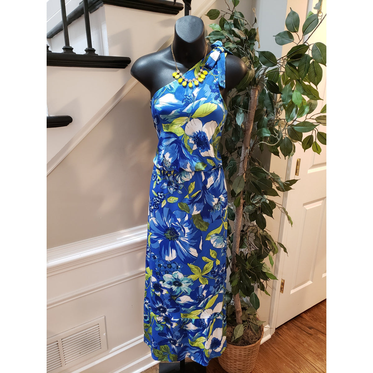Tacera Maxi Dress Women's Size 2X Blue Floral Stretch Sleeveless Shoulder Tie