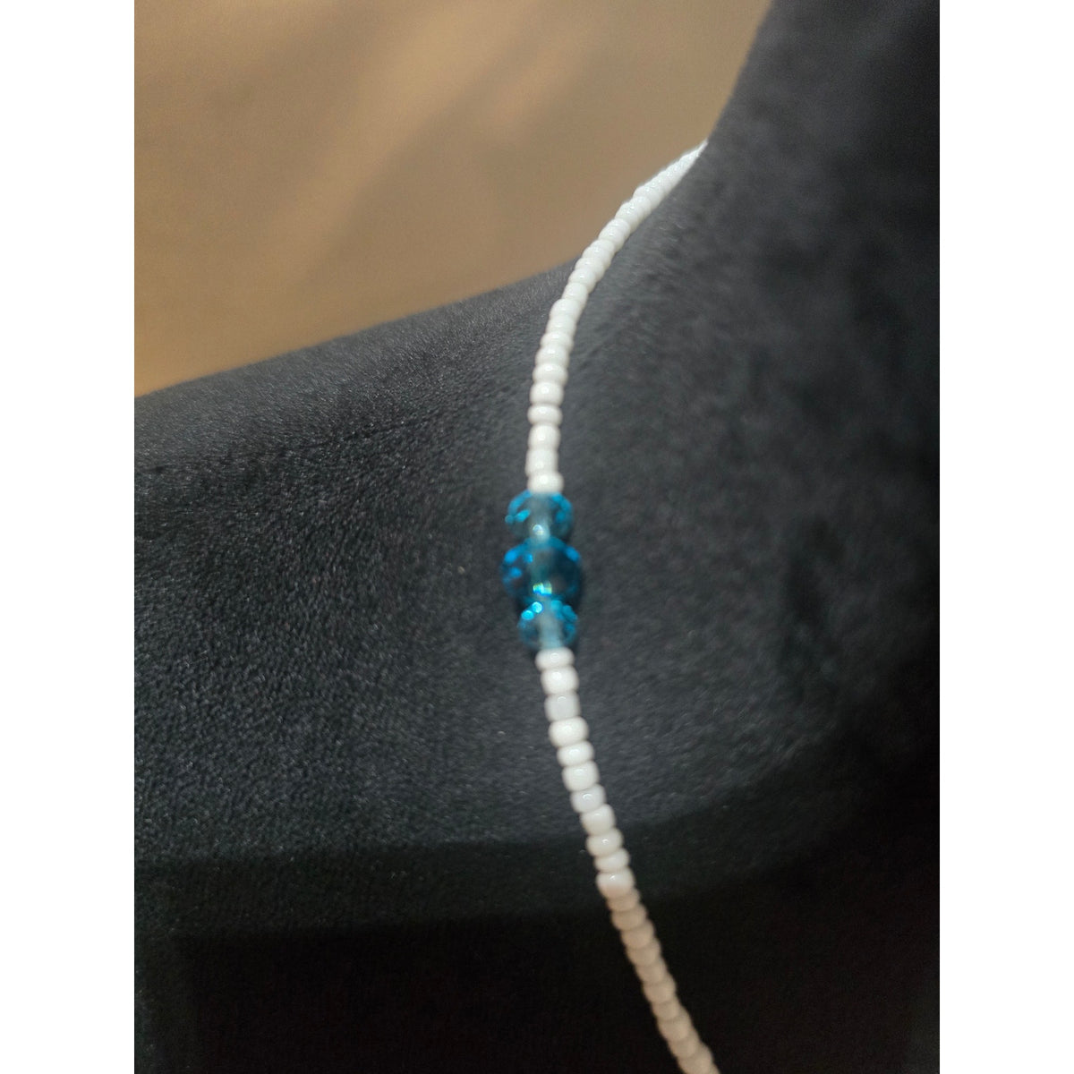 Women's Blue and White Turquoise Beaded Necklace Pendant And Lobster Clasp