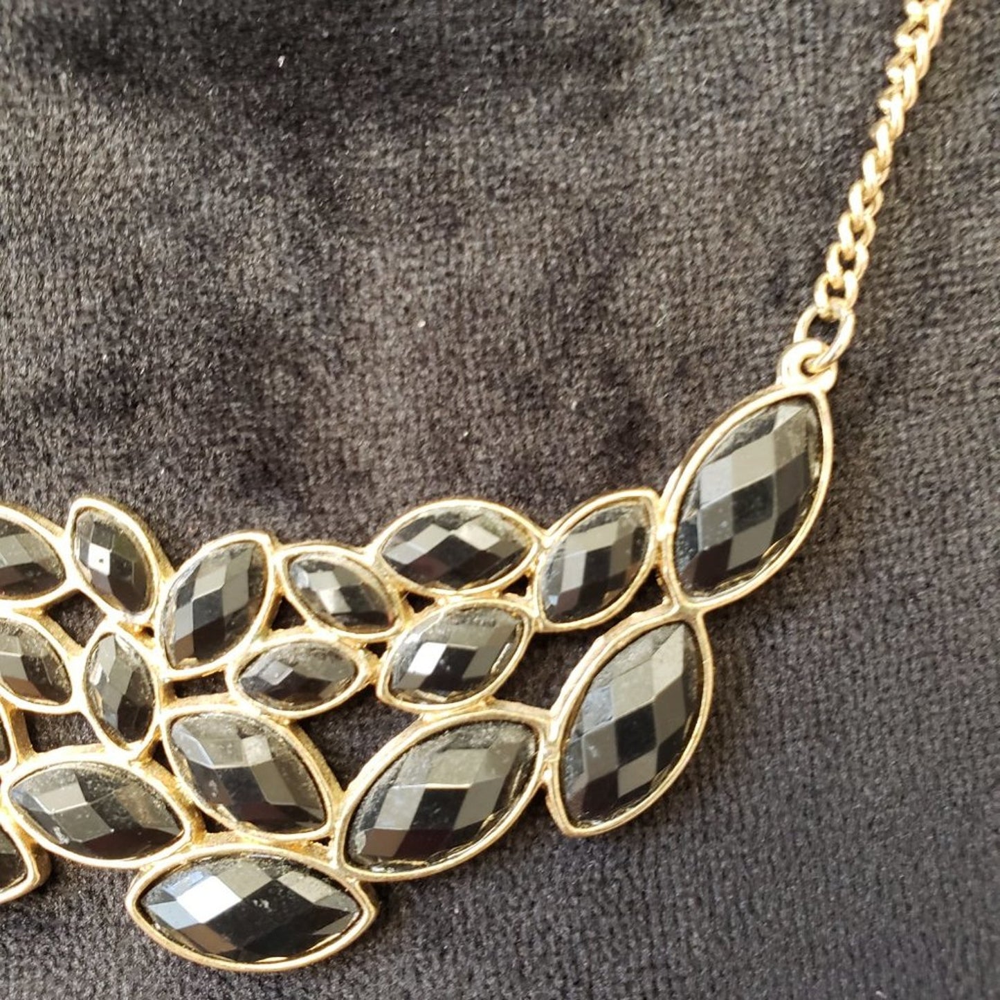 Women Black Crystals Teardrop Stone Crescent Bib Statement Necklace with Lobster