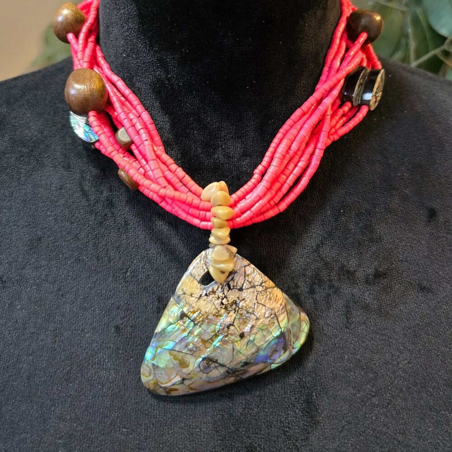 Womens Fashion Pink Seed Beads Fire Play Opal Pendant Necklace Jewelry