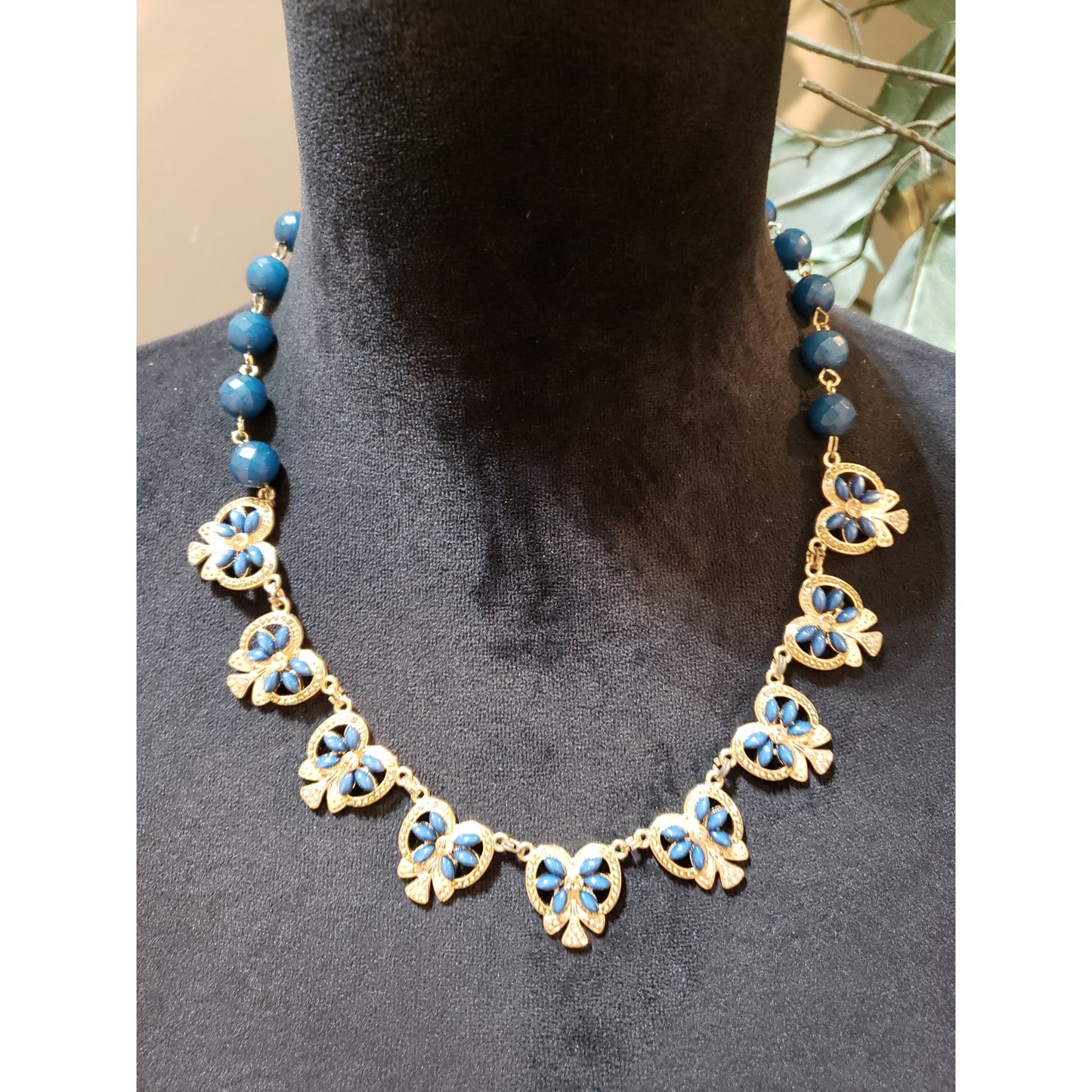NY & Co. Women Gold-Tone Blue Beaded Rhinestone Floral Necklace w/ Lobster Clasp