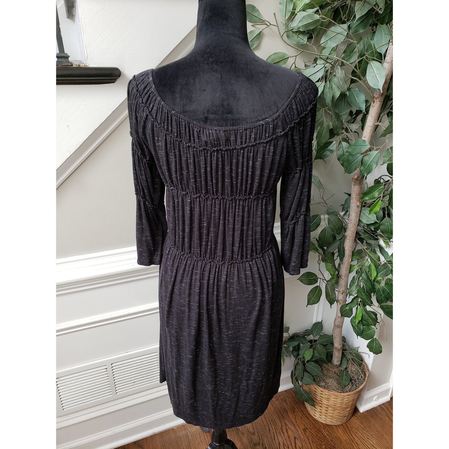 Max Studio Shift Dress Womens XS Black Stretch Ruched Knee Length Flared Sleeve