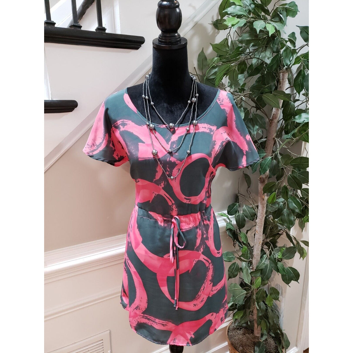 Glam Women's Gray & Pink Polyester Round Neck Short Sleeve Knee Length Dress S