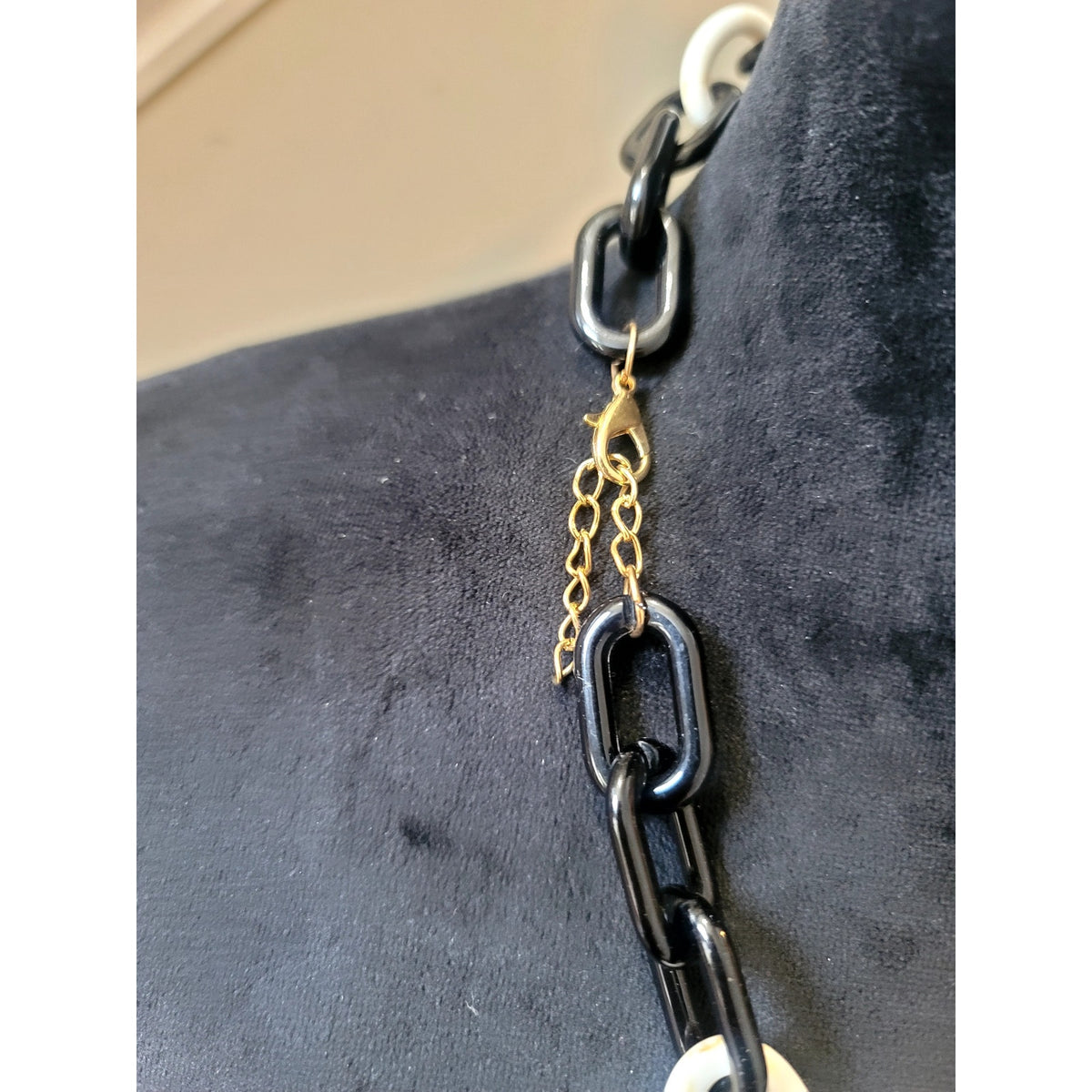 Chunky Resin Link Necklace & Hoop Earrings Set Red Black White Statement Boho