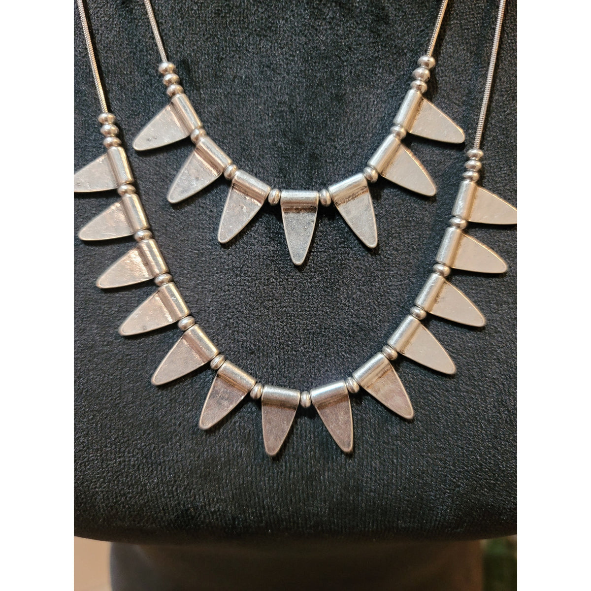 Women's Stylish Silver Necklace with Triangular Pendants Bold Fashion Statement