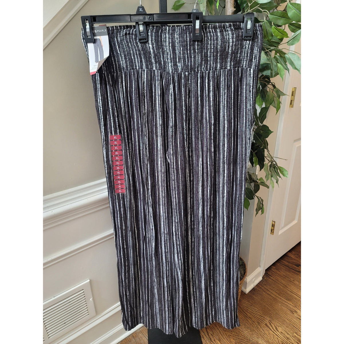 Peace & Pearls Wide Leg Pant Women’s Size XL Black White Striped Drawstring