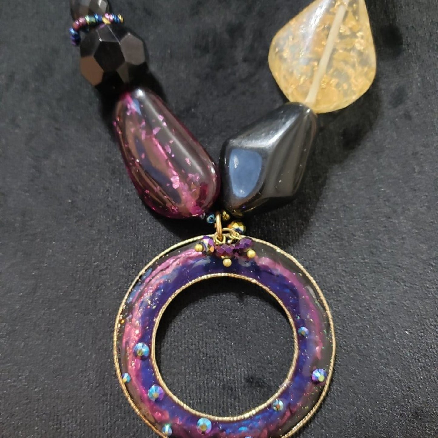 Versona Women Fashion Multi Rhinestones Beads Round Shape Resin Pendant Necklace