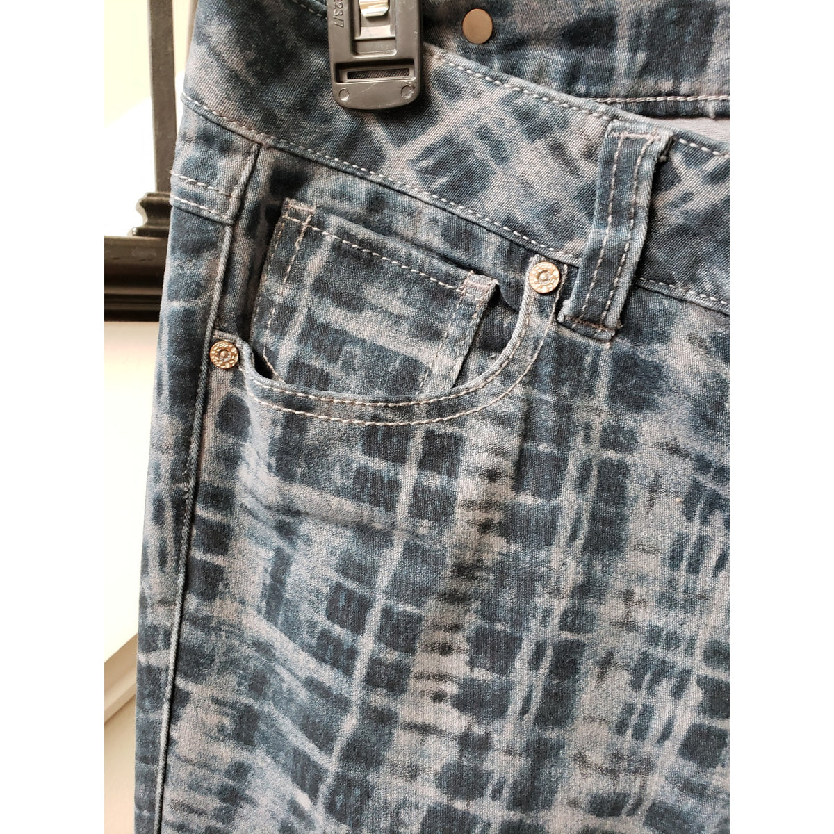 Cabi Jeans Womens Size 4 Blue Denim Cotton Regular Fit Flat Front Straight Leg
