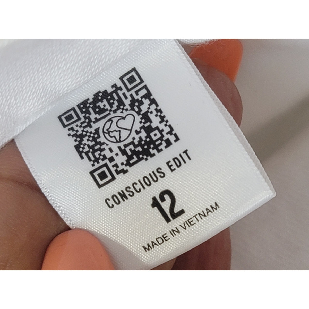 Express Mini Skirt Women's Size 12 White Denim High Rise Curved Hem 5-pockets