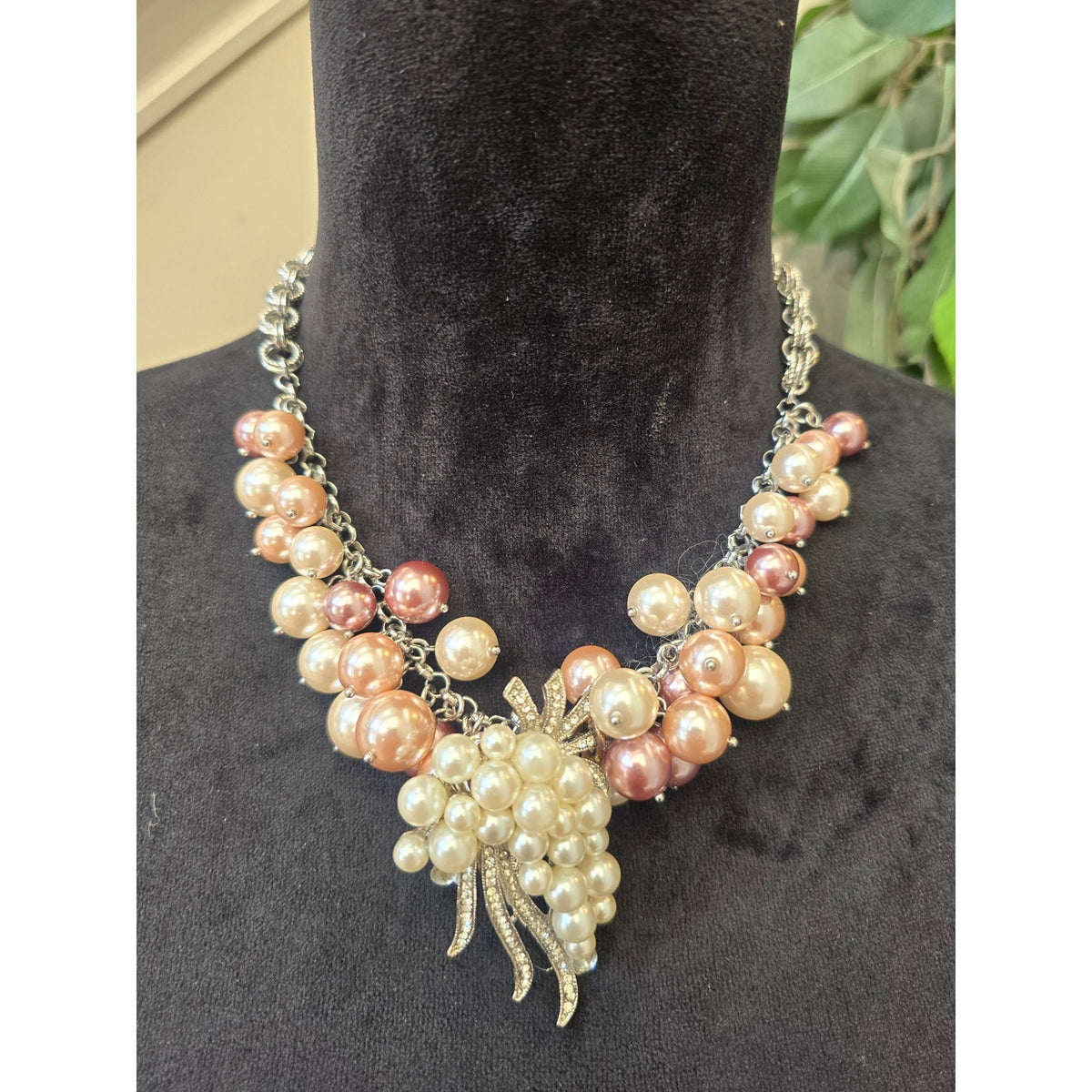 Peach Pink Champagne Faux Pearl Beaded Cluster Gold Tone Bib Necklace