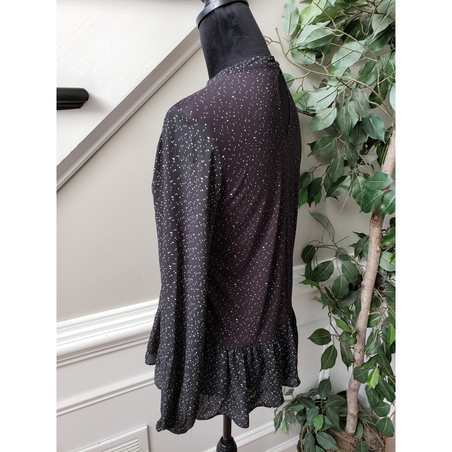 LOFT Blouse Top Womens PM Black Polka Dot Balloon Sleeve Ruffle Hem Pullover