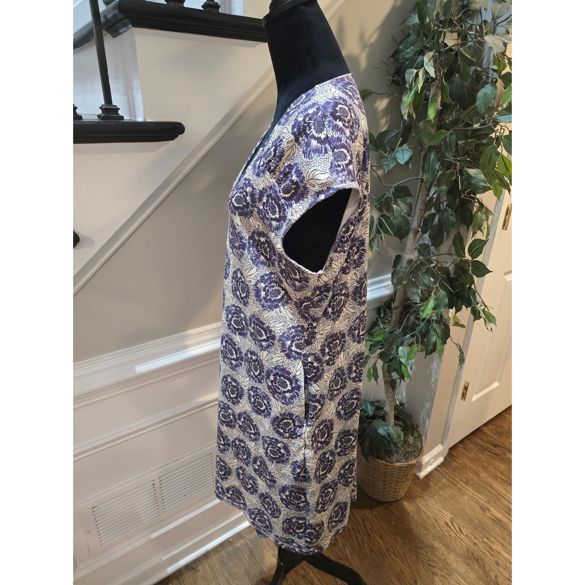 Rei Wrap Dress Women's Size XL Purple/Cream Floral V Neck Side Zip Pockets