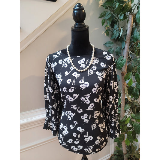 Ann Taylor Blouse Women's Petite Medium Black White Floral Pleated Sleeve Top