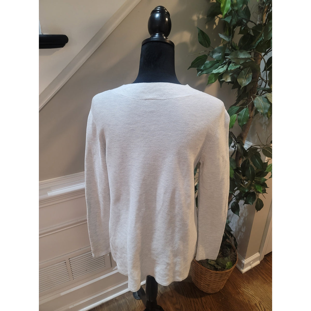 Ann Taylor Pullover Sweater Women's Medium Beige Ribbed Crew Neck Long Sleeve