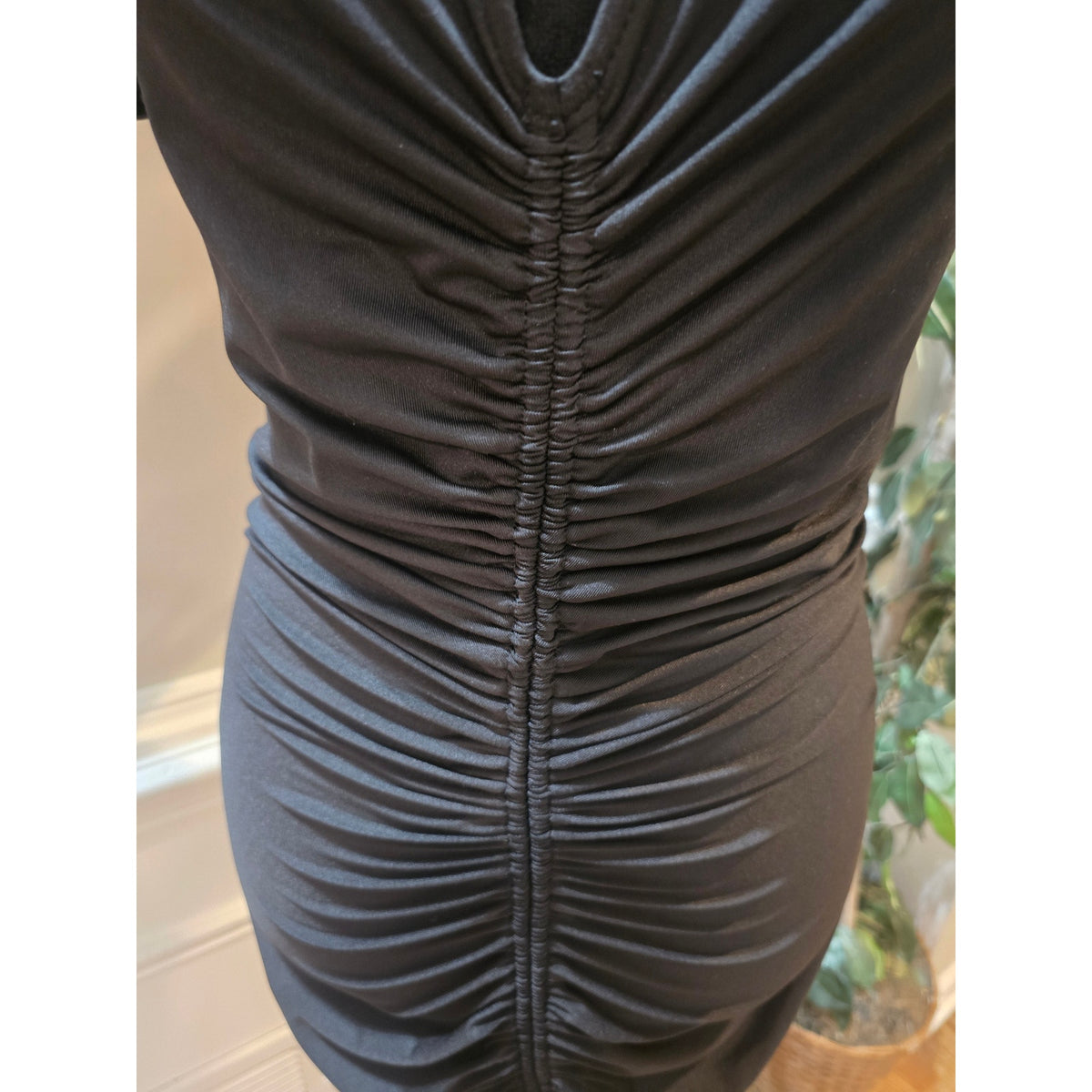 Fashion Nova Bodycon Dress Womens SZ M Black Drawstring Hem V-Neck Short Sleeve