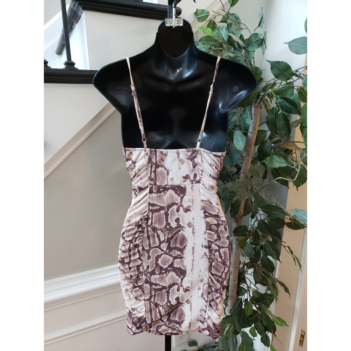 J FOR JUSTIFY Bodycon Dress Womens Small Purple Snake Skin Ruched Split V Neck