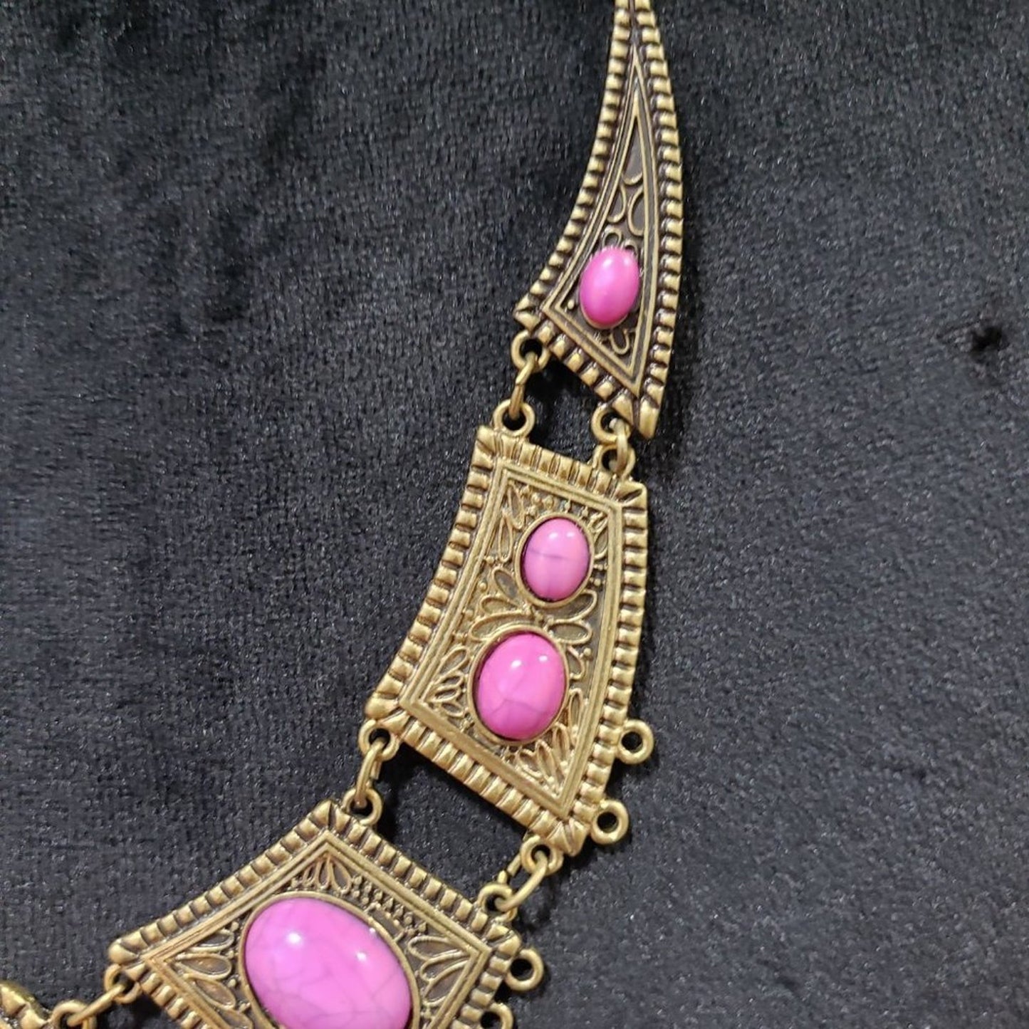 Women Fashion Pink Gem Stone Beads Antiqued Gold Tone Bib Necklace