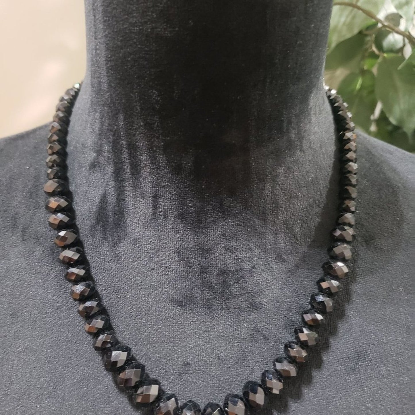 Icing Black Single Strand Round Beads Statement Necklace with Lobster Clasp