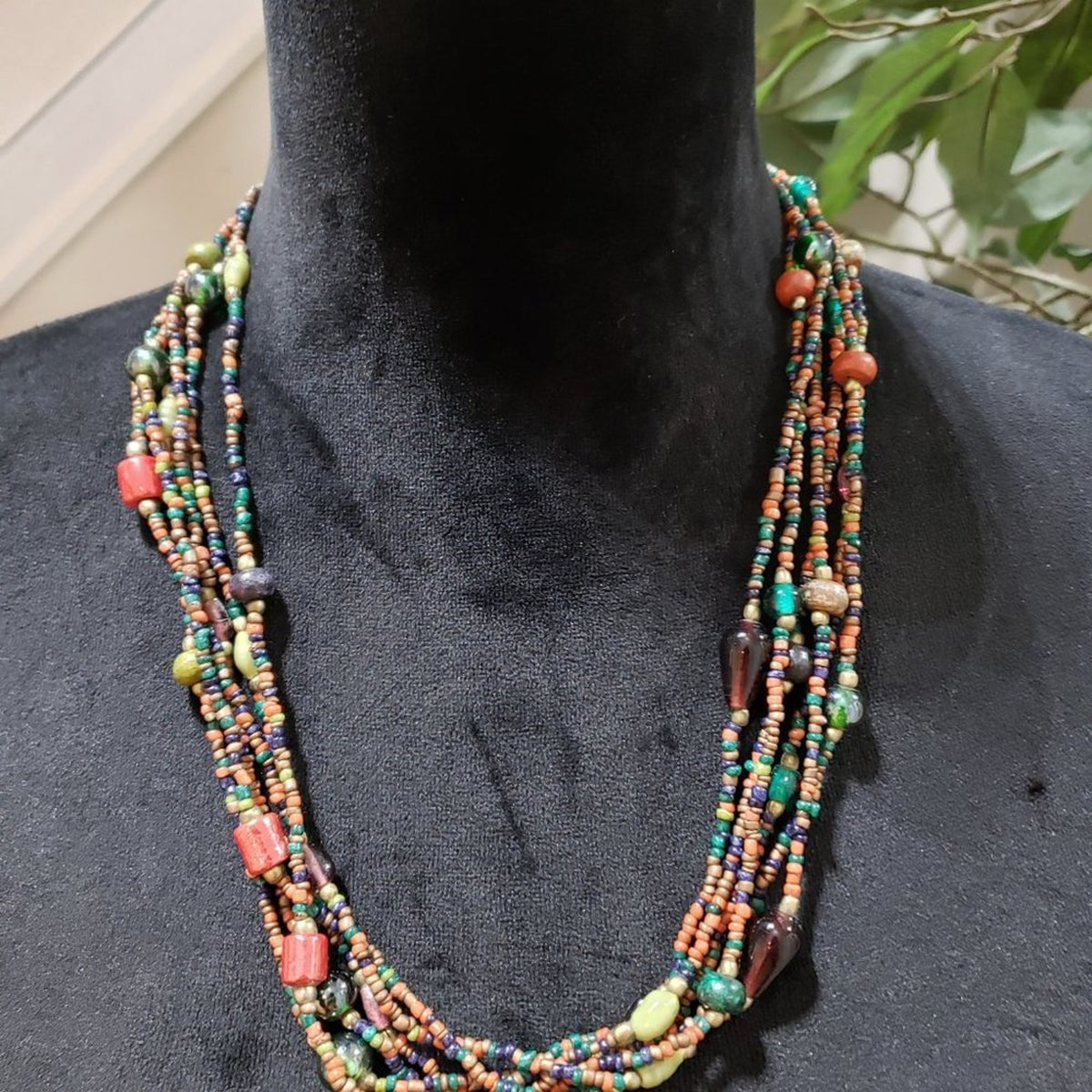 Womens Fashion Multicolor Resin Bone Beads Long Collar Necklace with Pearl Clasp