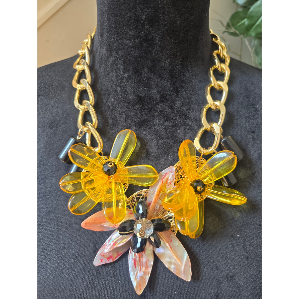 C 1946 Gold Tone Amber Orange Lucite Floral Statement Necklace