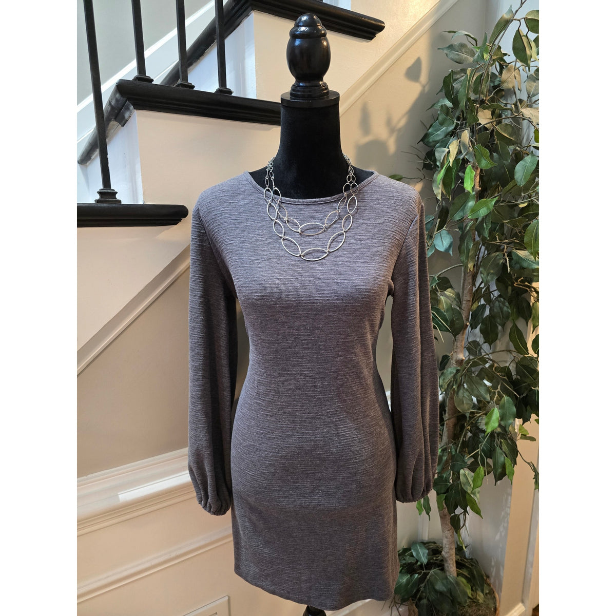 R Vivimos Knit Dress Women's Size Large Gray Solid Long Sleeves Crew Neck