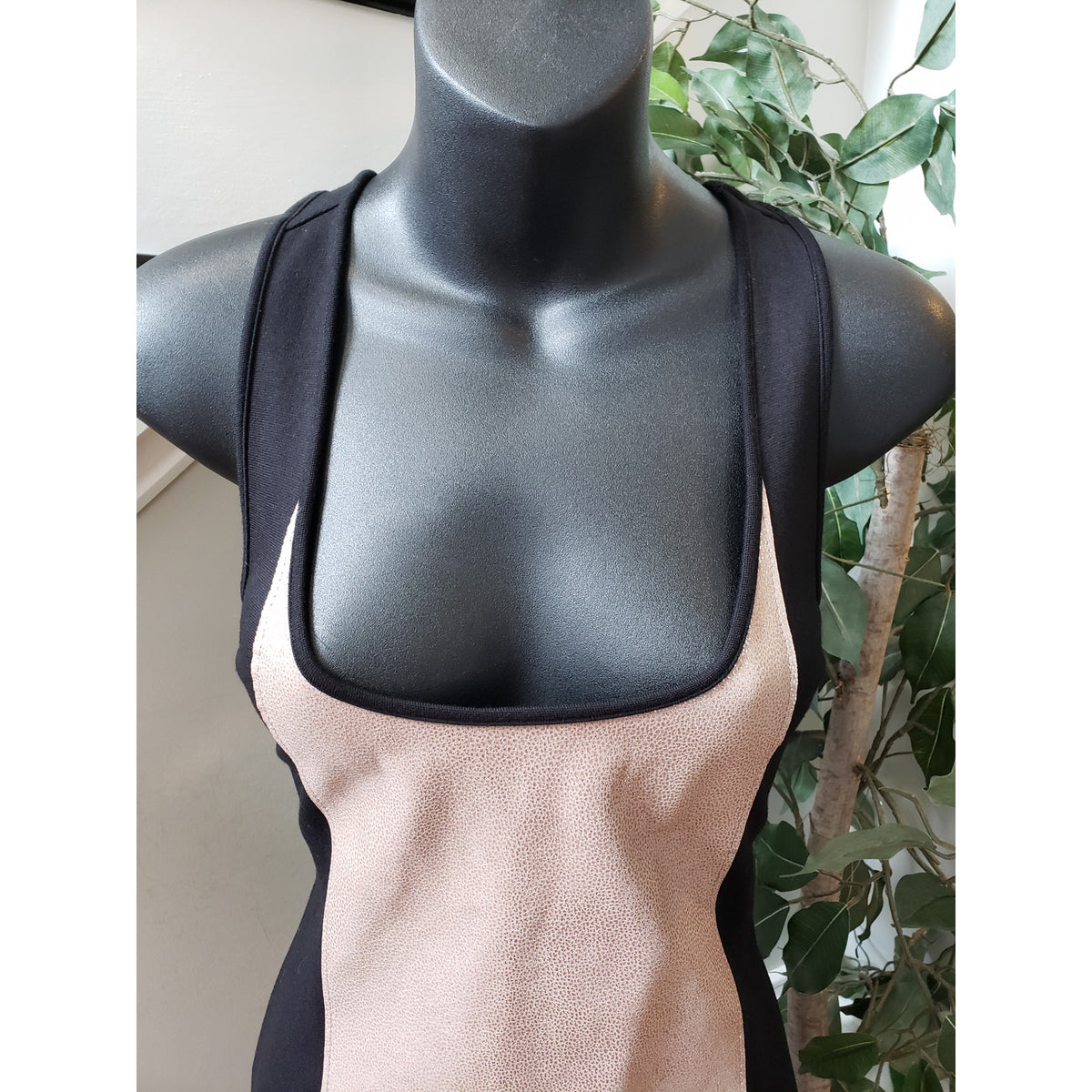 Graham & Spencer Sheath Dress Women's Medium Black & Peach Scoop Neck Racerback