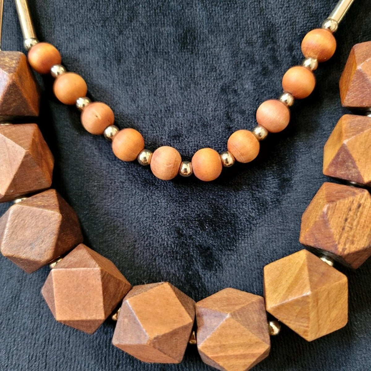 VTG Womens Brown Wood Bead Geometric Cut Chunky Boho Necklace with Lobster Clasp