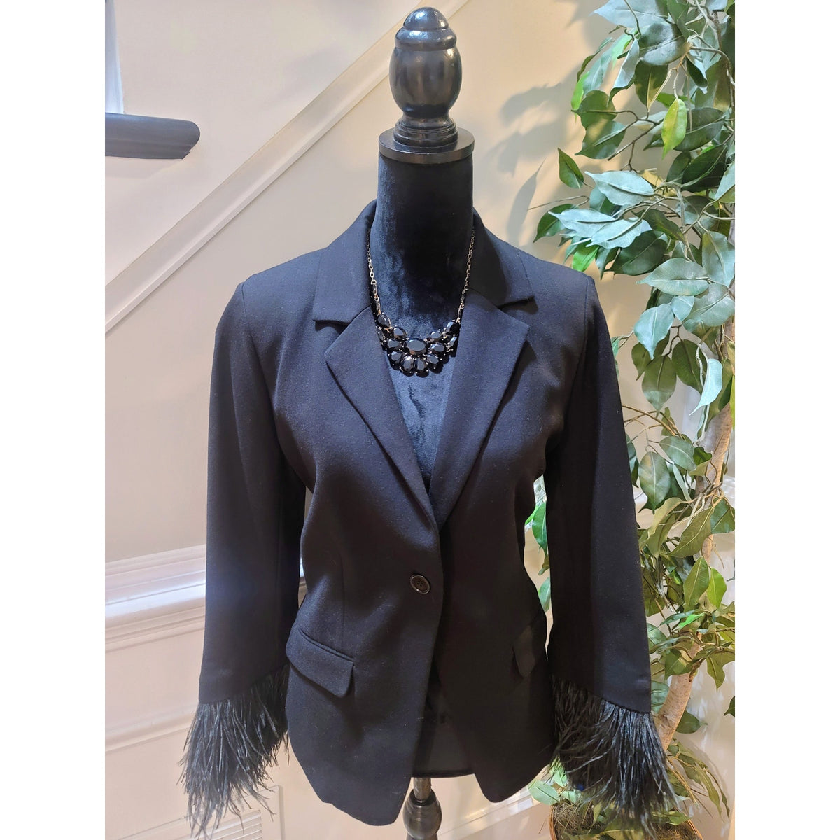 Chicos Blazer Jacket Women's Size M Black Single Button Feather Cuff Flap Pocket