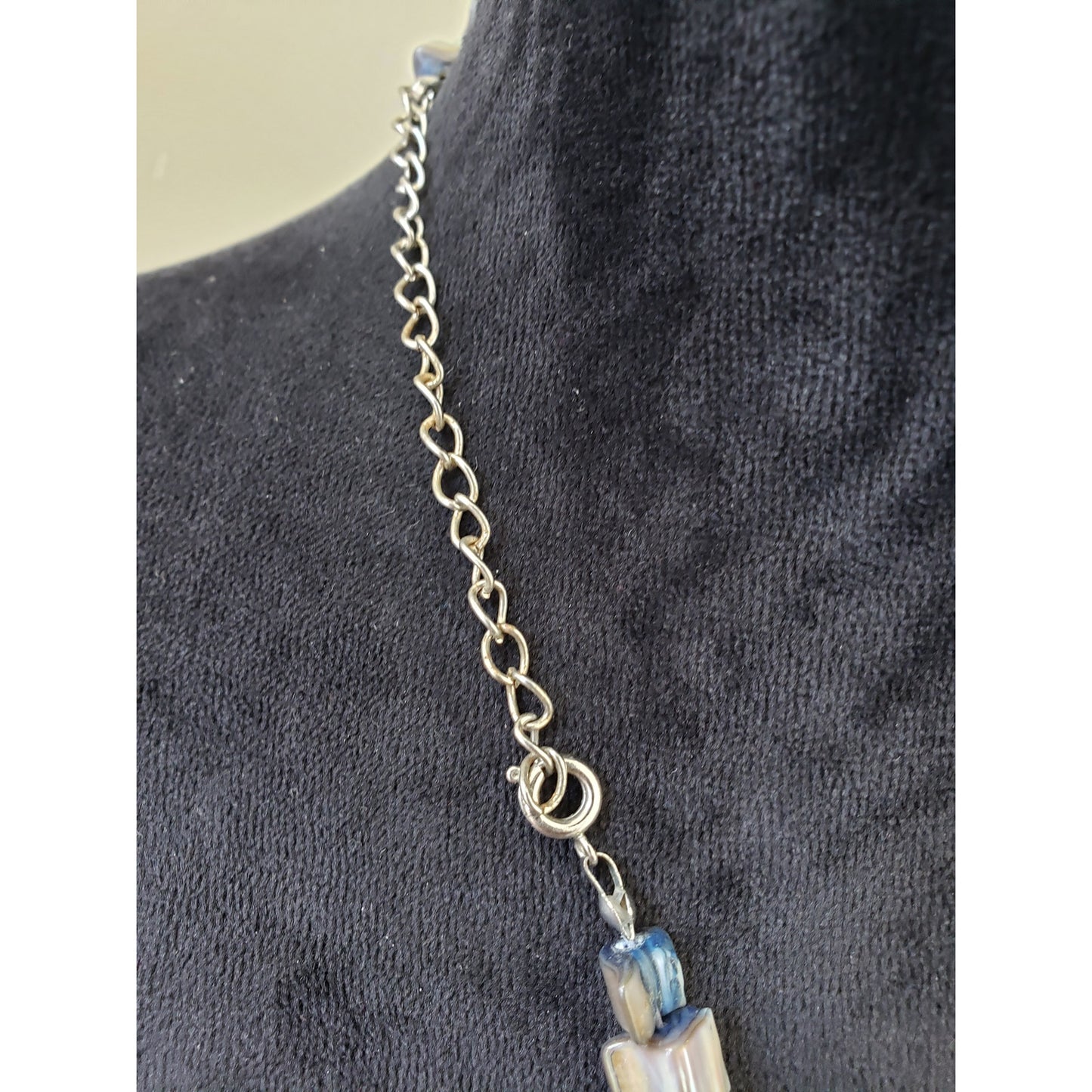 Women Hand Crafted Blue Green Abalone Shell Beads Iridescent Feathers Necklace