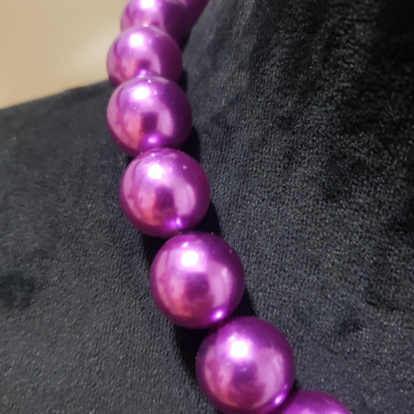 Women Fashion Chunky Purple Color Freshwater Pearl Round Beaded Choker Necklace