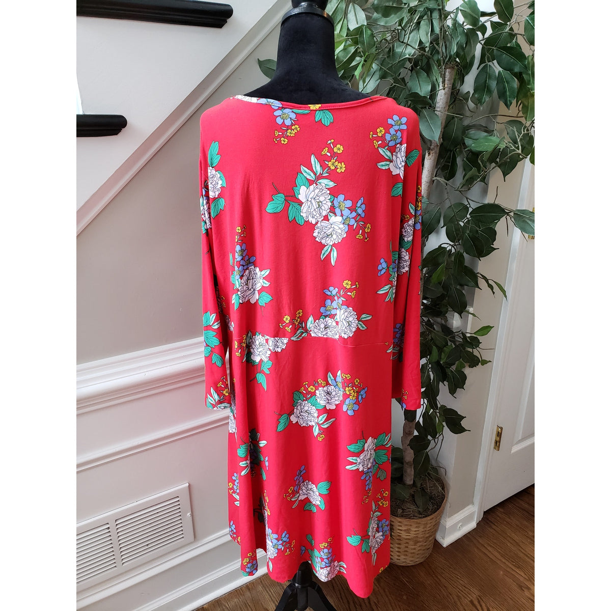 Bobbie Brooks Knee Length Dress Women 3X Red Floral Ruched Long Sleeve V Neck