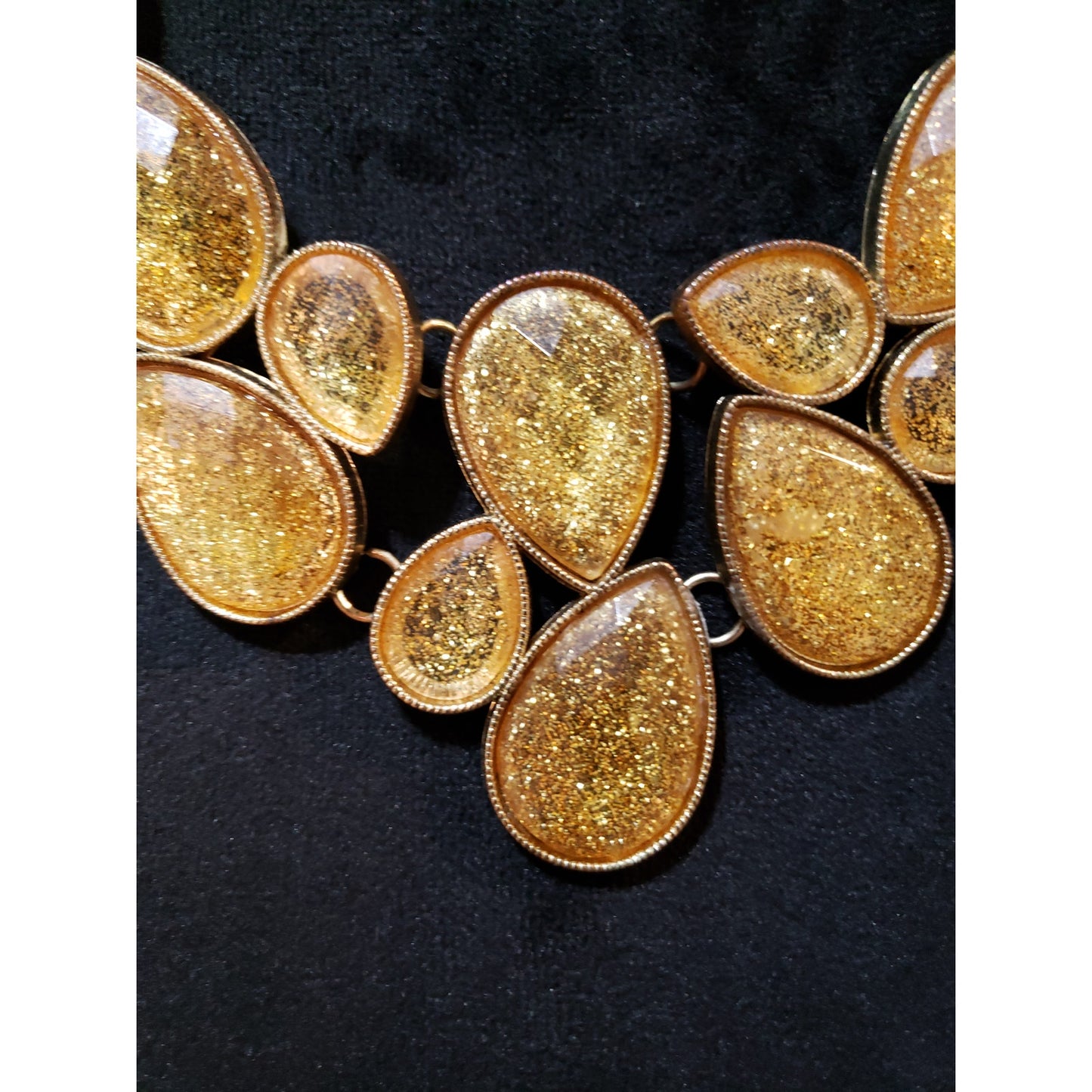 Women Fashion Gold Tone Shimary Art Glass Bezel Rimed Teardrops Bib Necklace