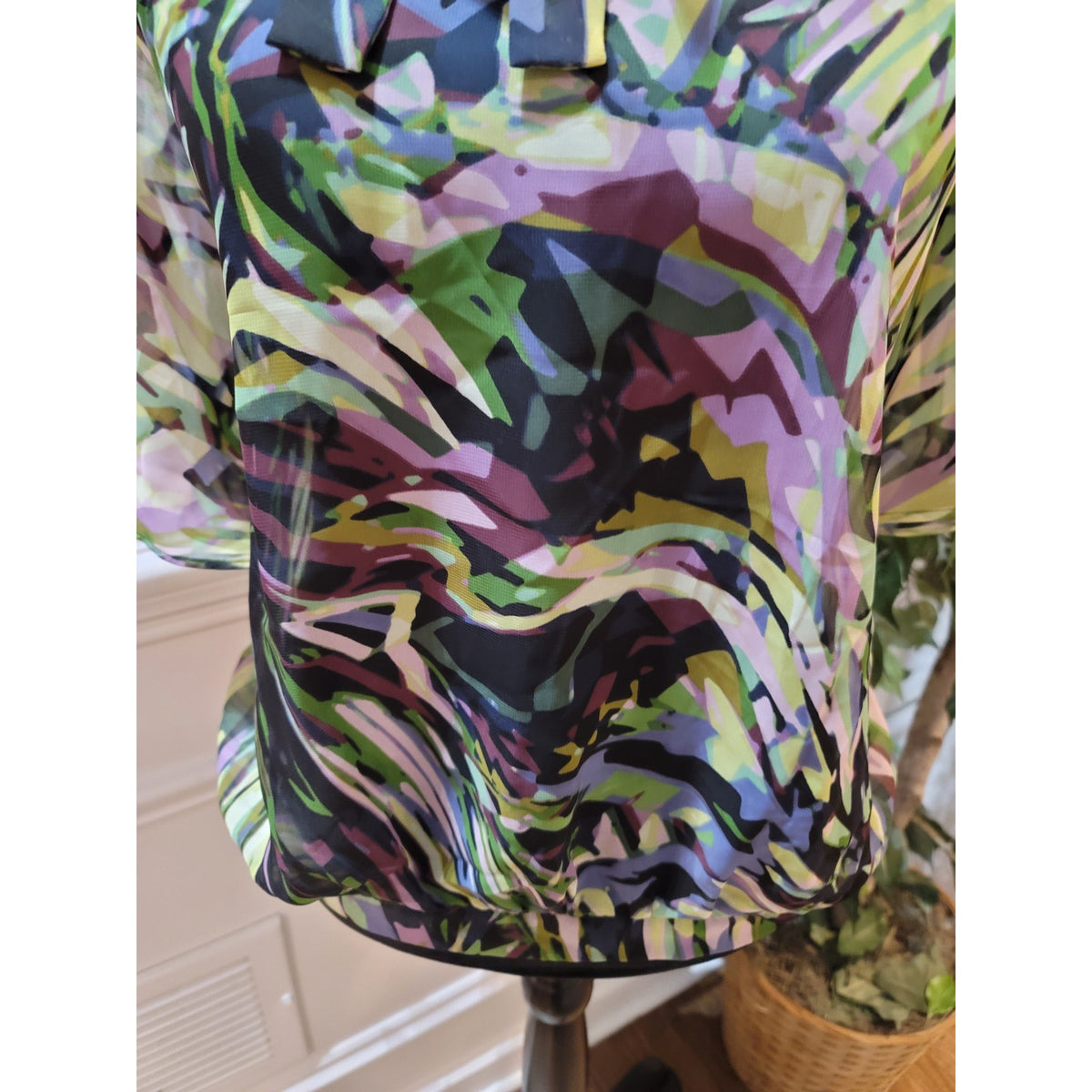 Jennifer Lopez Blouse Top Women Small Multicolor Geometric Batwing Cold Shoulder