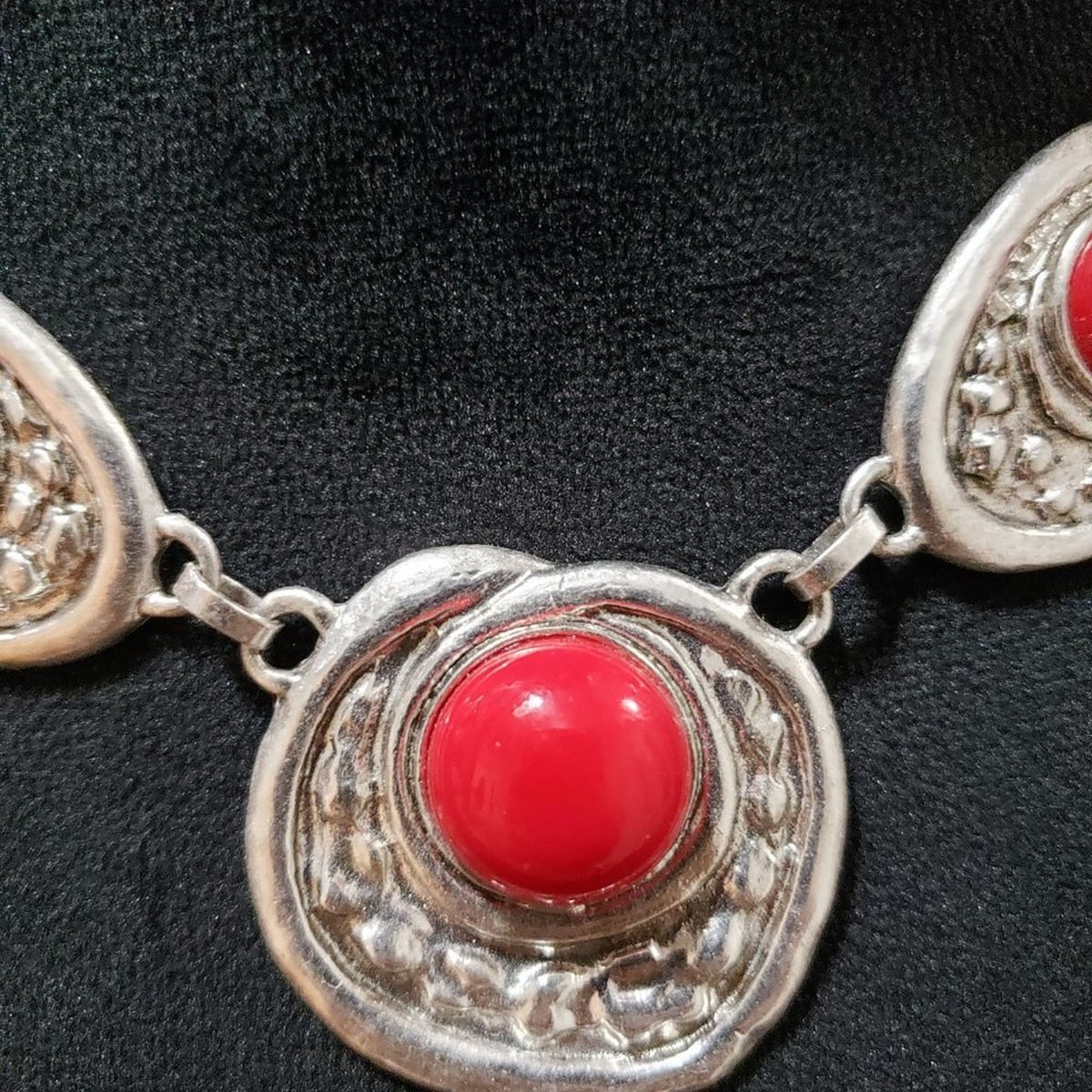 Womens Fashion Chunky Faceted Red Rhinestones Silver Tone Statement Bib Necklace