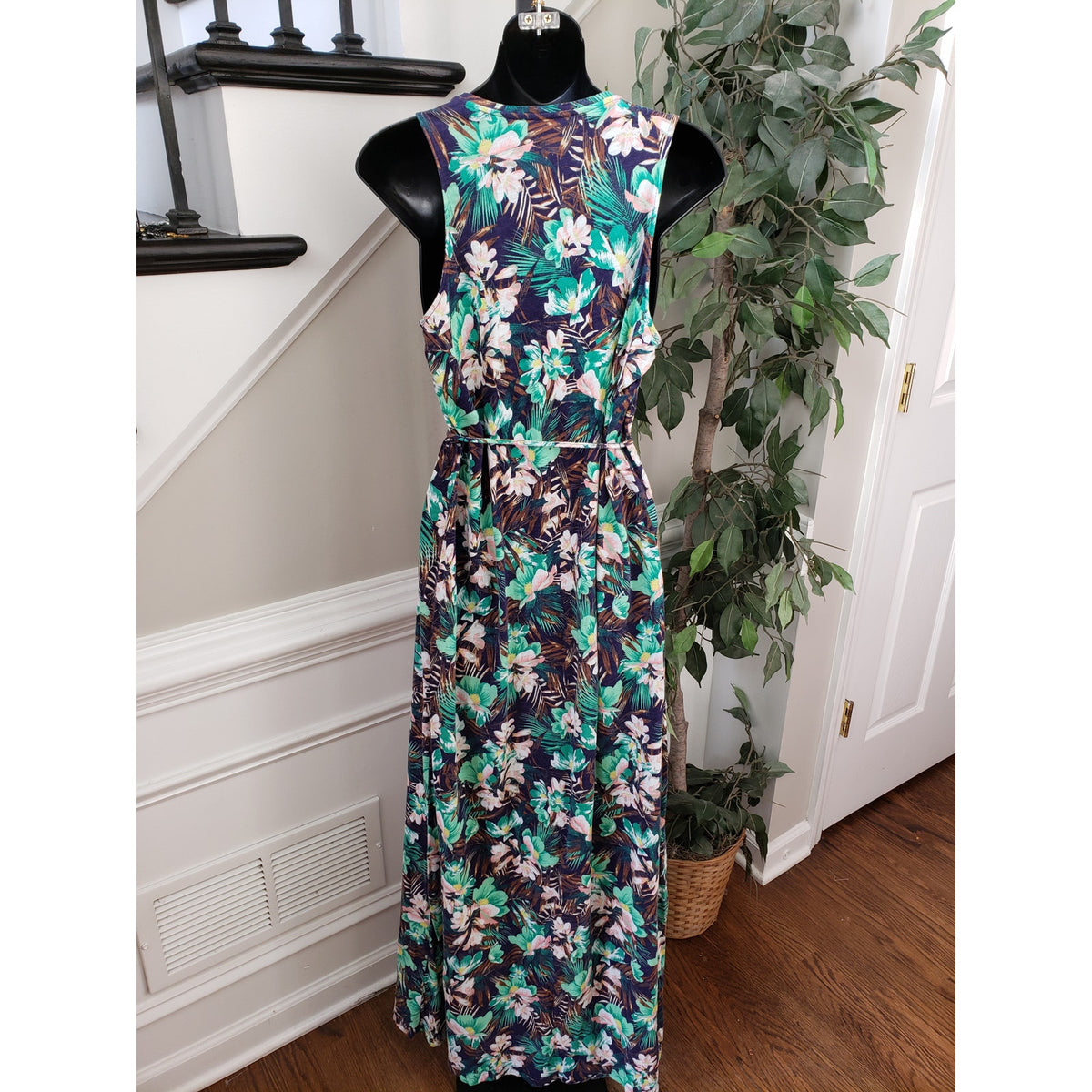 H&M S Floral Print Sleeveless Belted Maxi Dress Black Green