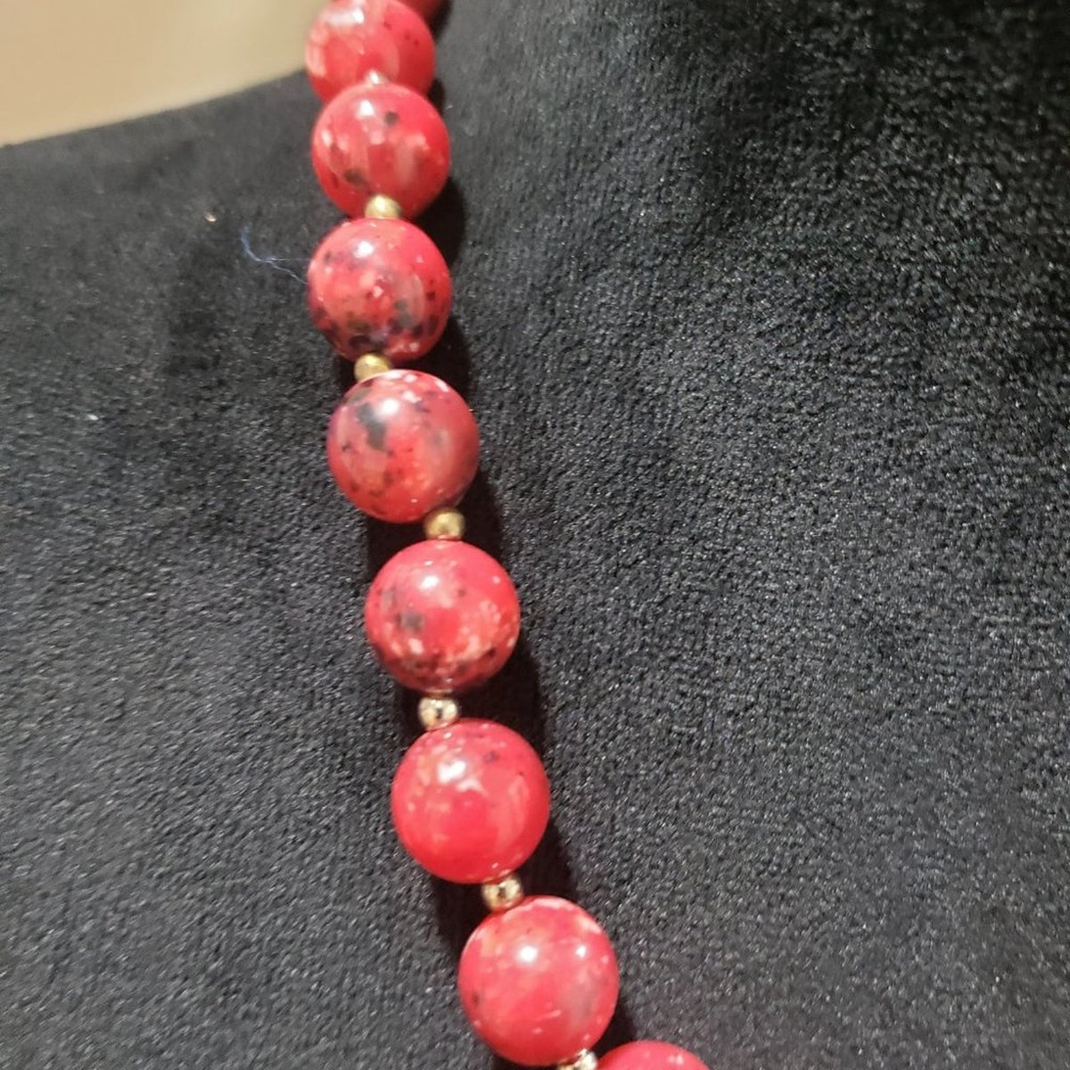 Womens Fashion Natural Red Round Beads Single Strand Necklace w/ Lobster Clasp