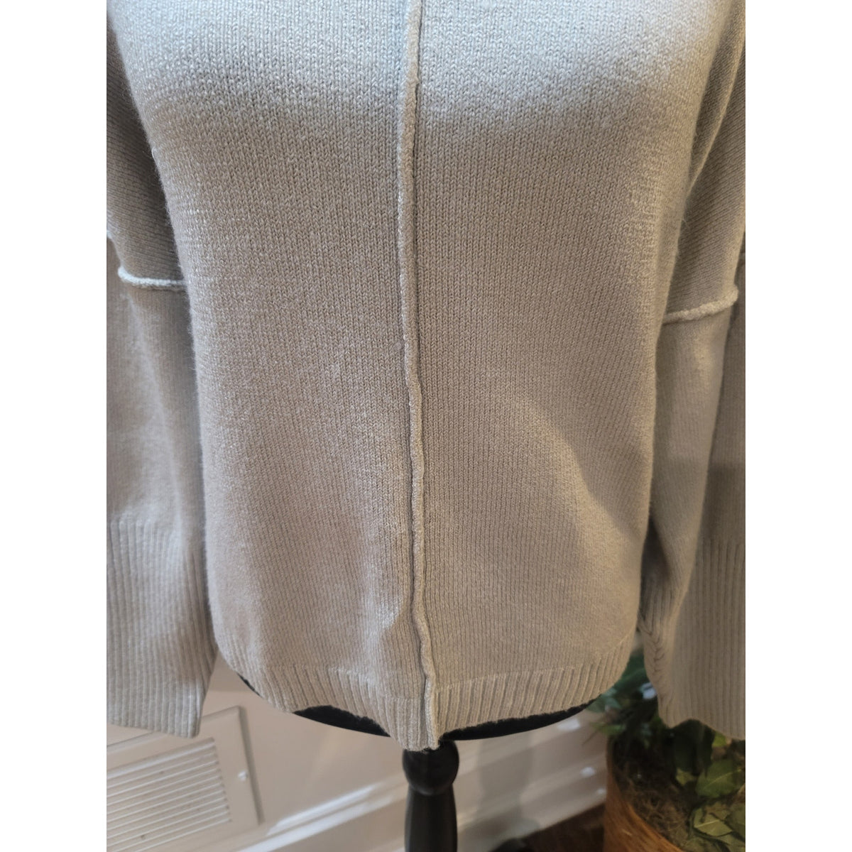 Missguided Jumper Sweater Women's SZ 14/16 Gray Dropped Shoulder Seam Front