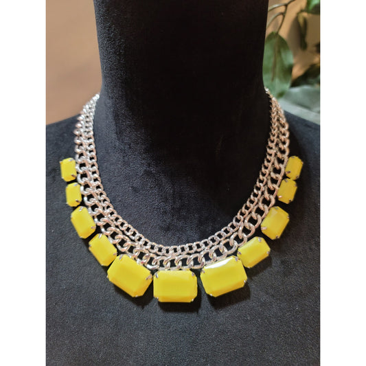Women's Silver Chain Necklace With Yellow Gemstones And Lobster Clasps Lock