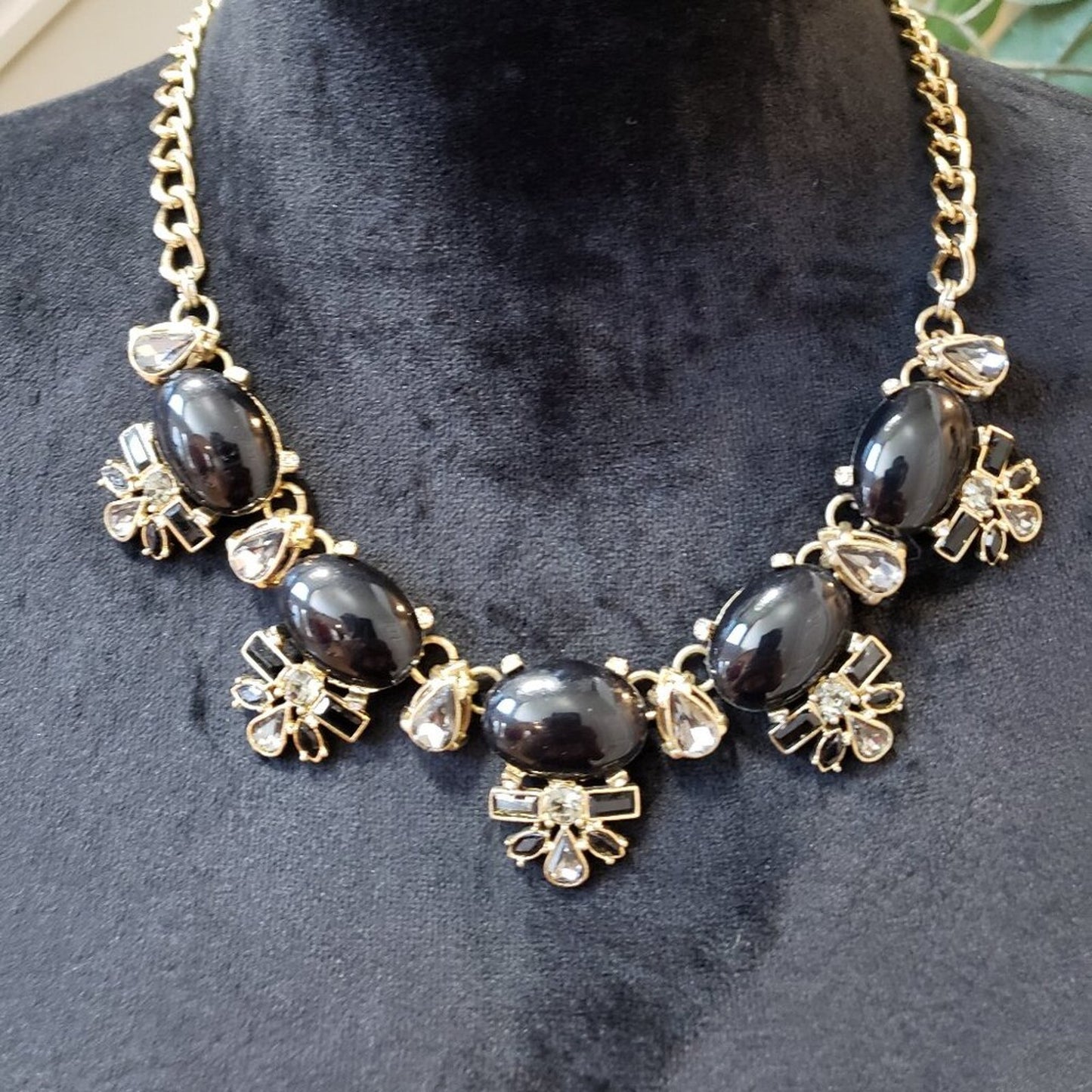 Womens Fashion Black Rhinestone Statement Necklace Jewelry with Lobster Clasp