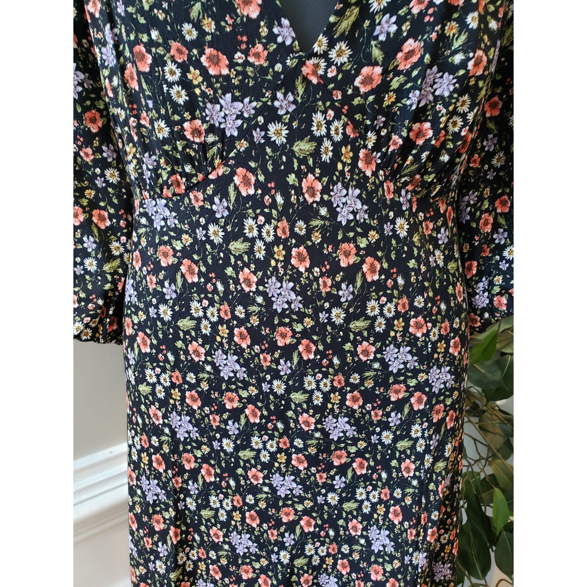 Forever 21 Long Maxi Dress Womens 1X Black Floral High Thigh Slit Plunge V Neck