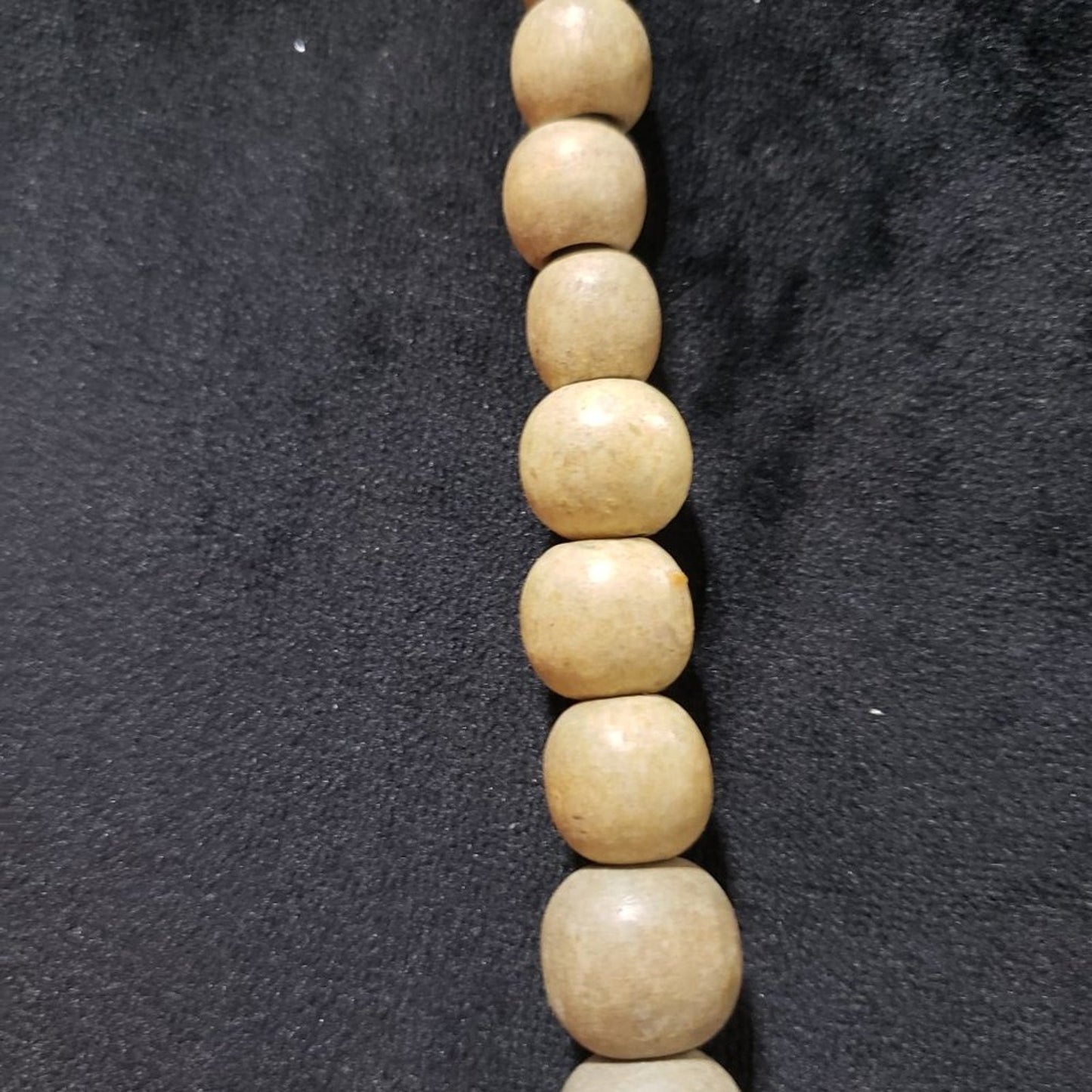 Women Fashion Gold Plastic & Wood Beaded 1 Layer Collar Necklace Lobster Clasp