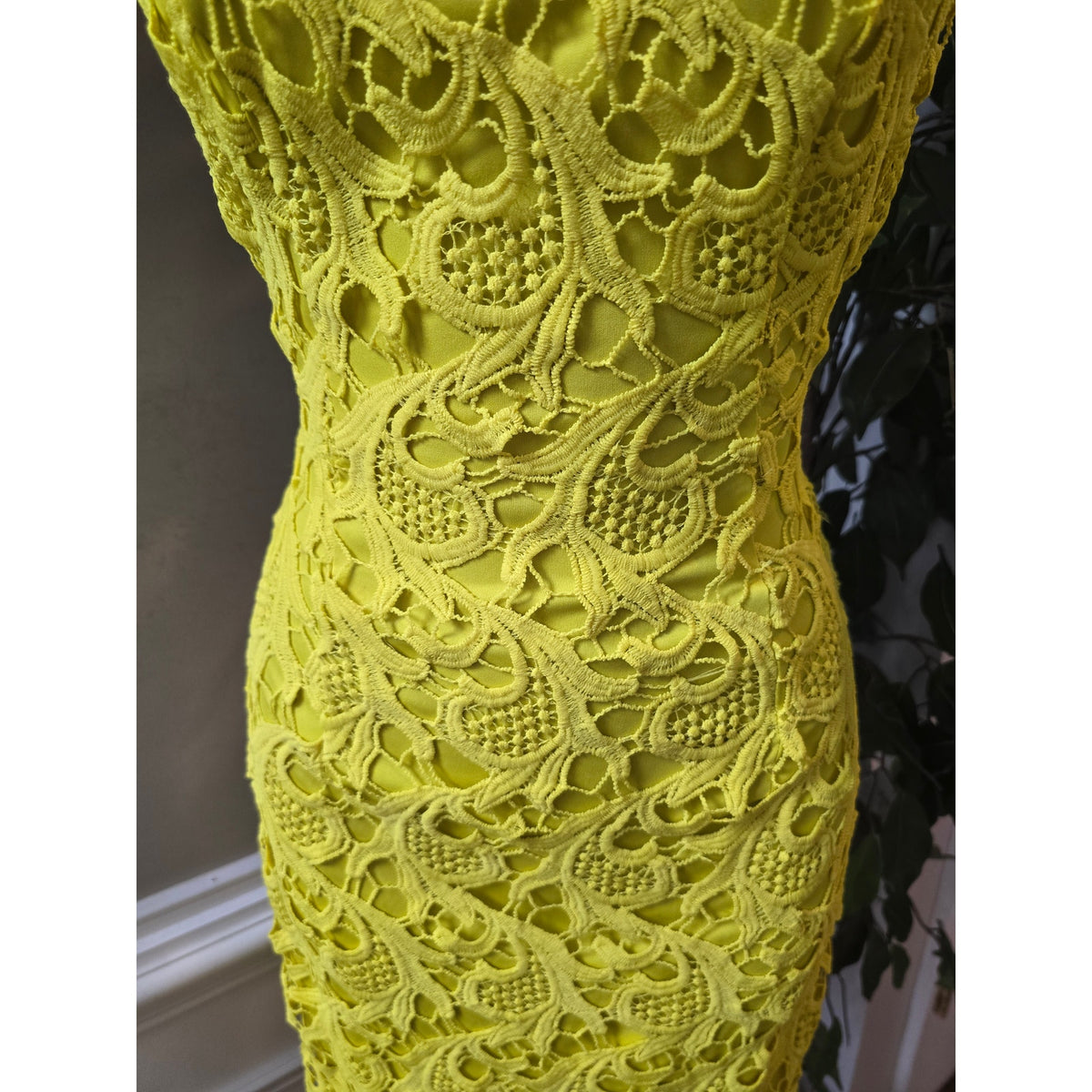 Midi Dress Womens Chest XS Yellow Floral Crochet Lace Back Zipper Halter Neck .
