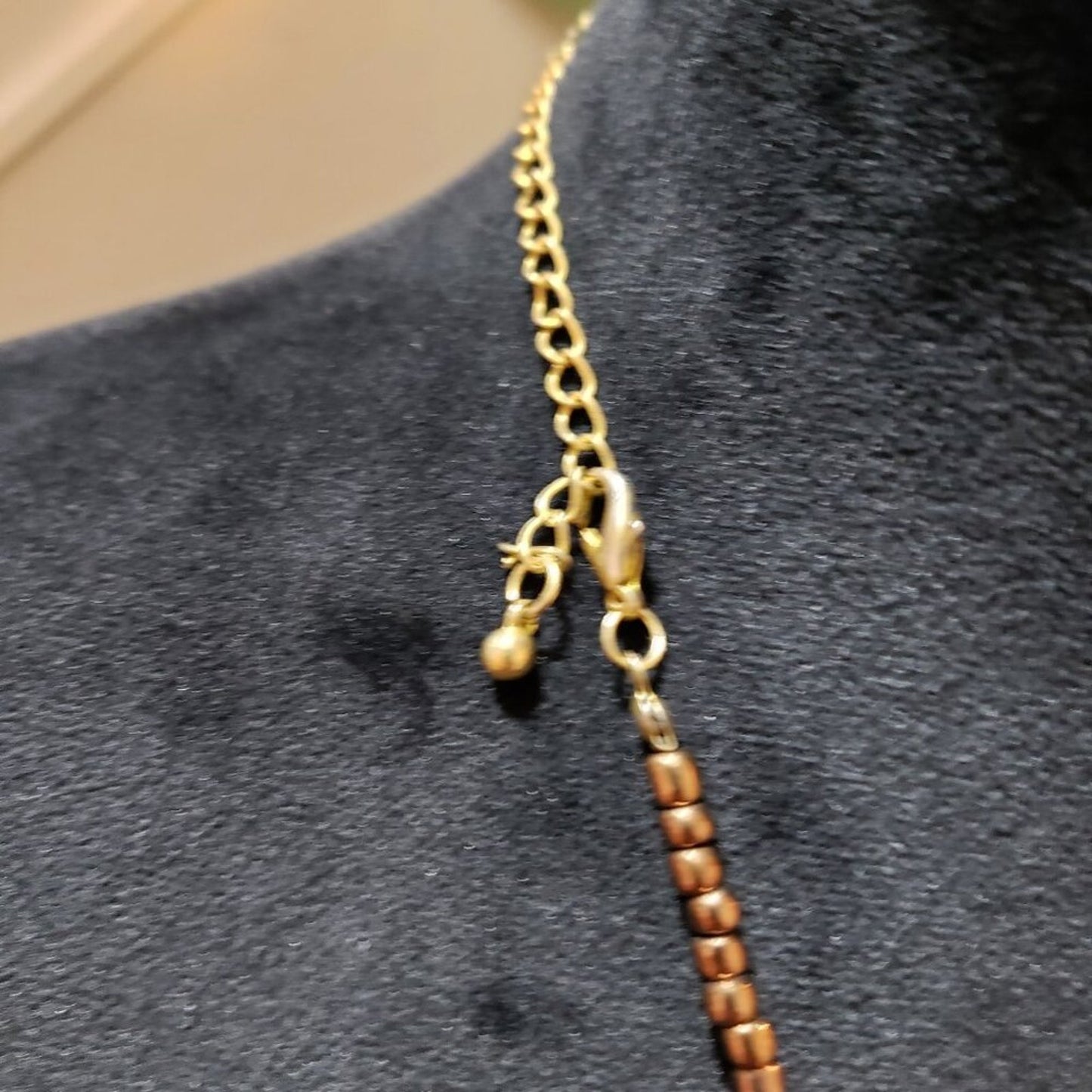 Womens Fashion Brown Chunky Bead Disc Pendant Collar Necklace with Lobster Clasp