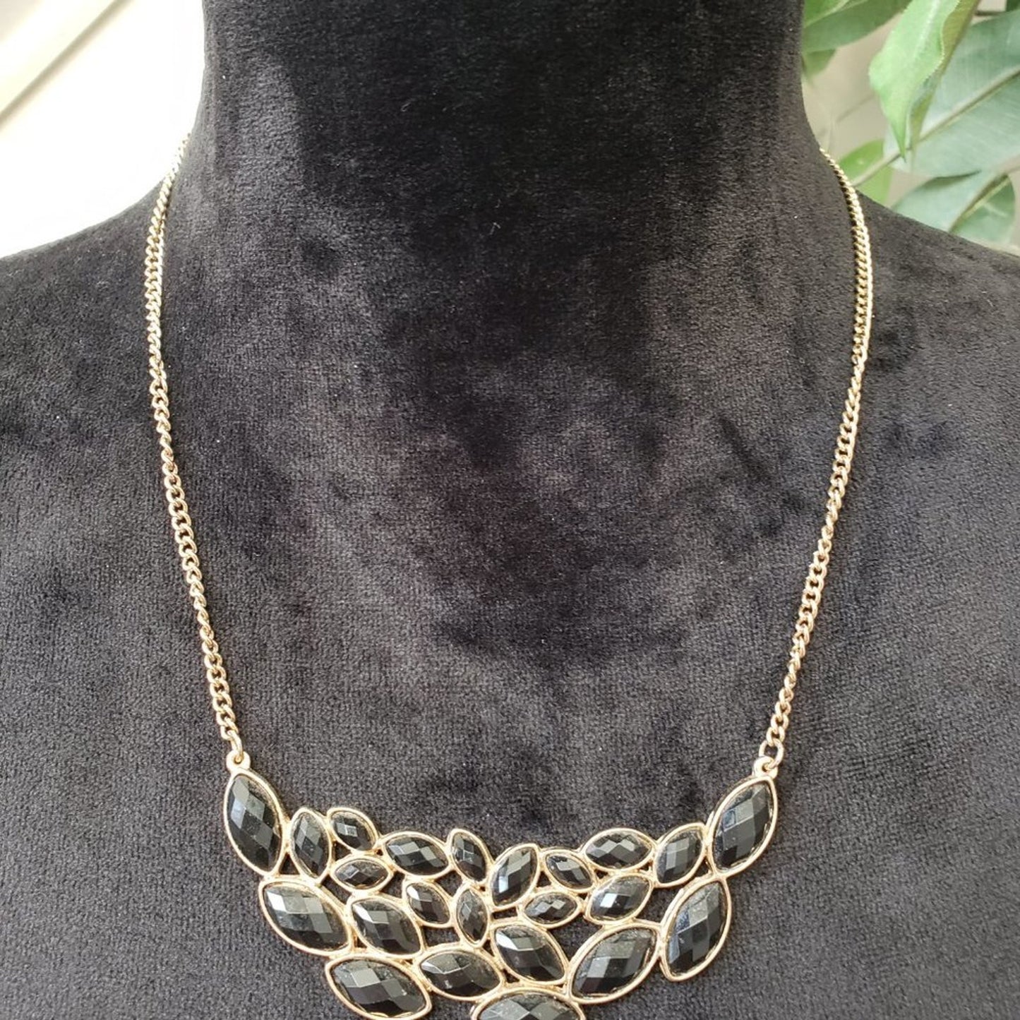 Women Black Crystals Teardrop Stone Crescent Bib Statement Necklace with Lobster